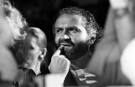 gianni versace chi l ha ucciso|Omicidio di Gianni Versace: guarda il documentario .